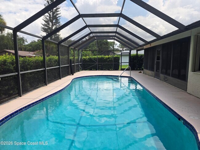 1825 Fox Bay Dr