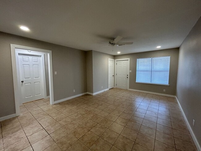 Photo - Modern 2 Bed for Rent – Minutes from Pinnacle Hills and Pleasant Crossing Unit 1319