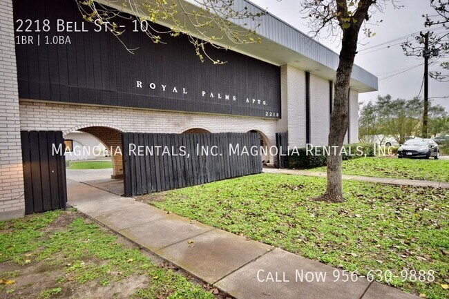 Building Photo - 2218 Bell St Unit 10