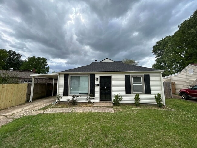 Building Photo - 1721 McNair St