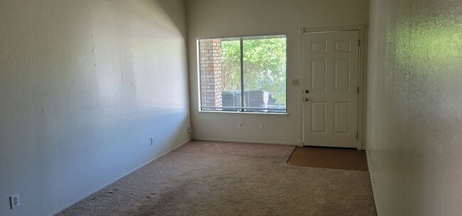 Photo - 10918-10920 Scotsman Way Unit 10918