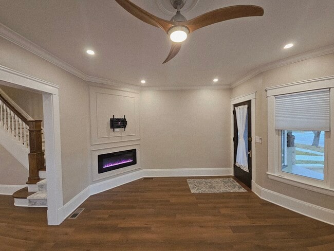 Photo - 9715 Clifton Blvd Unit 9715