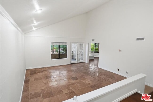 Photo - 24124 Mentry Dr