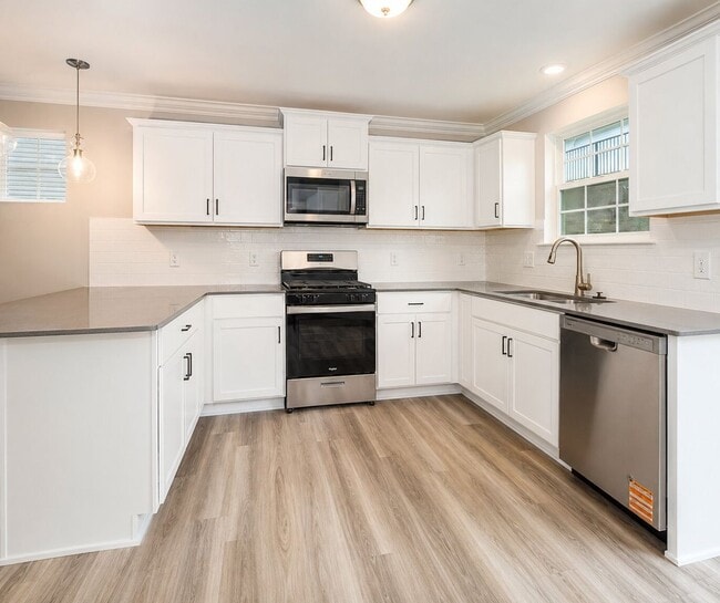 4020 Winding Vine Ln