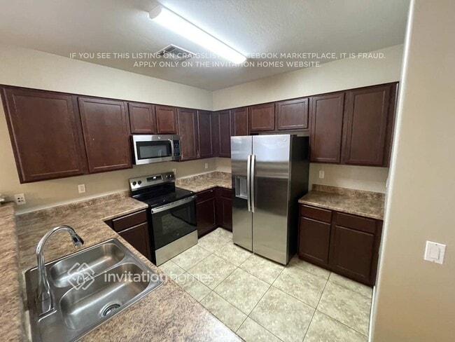 10225 W Camelback Rd