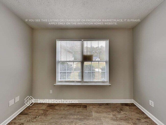 Photo - 186 Crestbend Ln