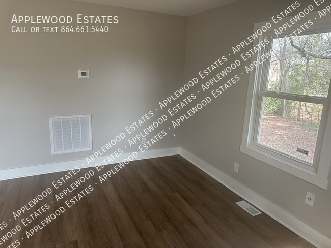 Photo - 509 Hetty Hill St