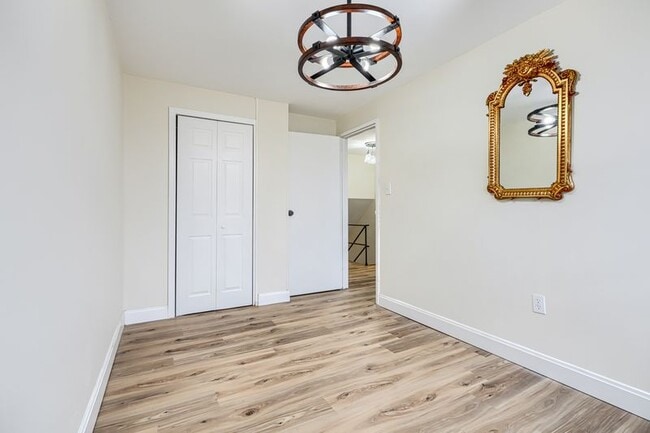 Photo - 8049 Lansdale Rd