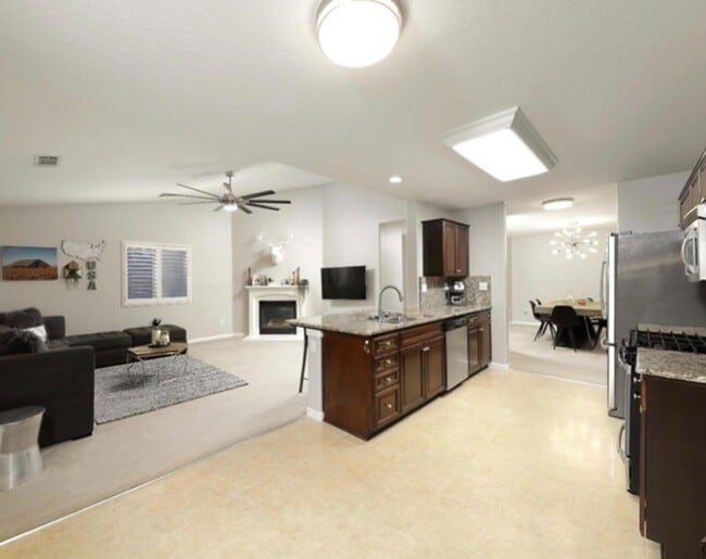 Photo - Incredible Rental In the SW! 3bd +2ba with RV parking $2,600 Rent