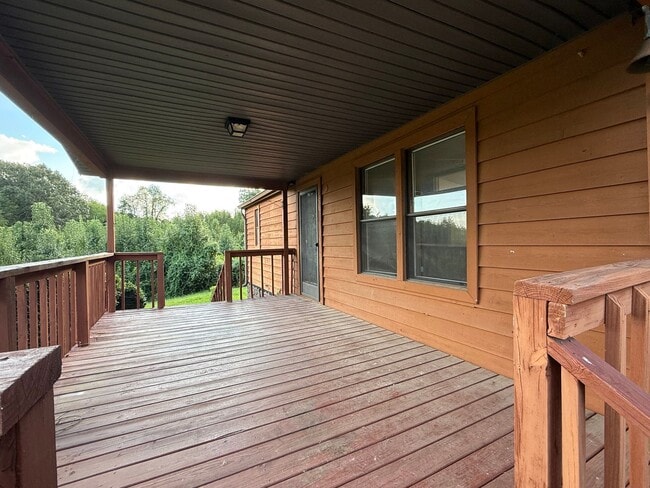 Photo - Move-In Ready 3/2 Home With Modern Upgrades & Country Charm