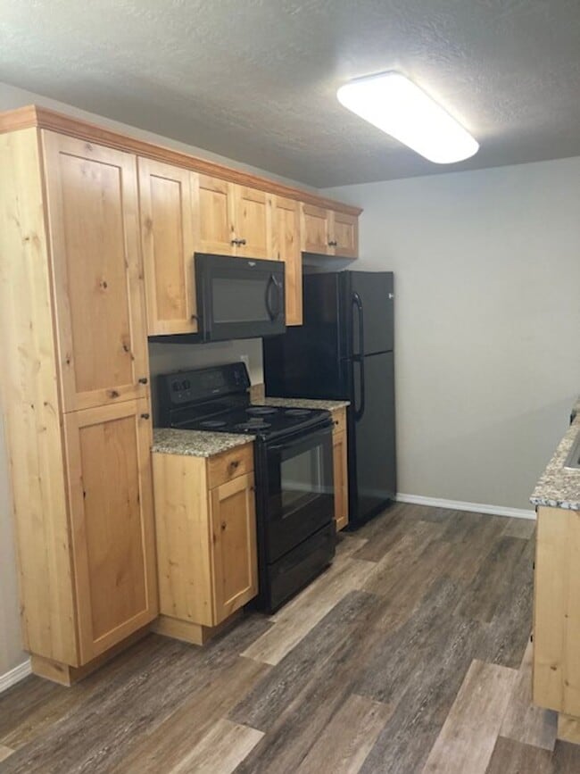 6684 W Winston Ln Unit 201