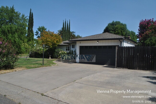 Photo - 2913 Kerria Way