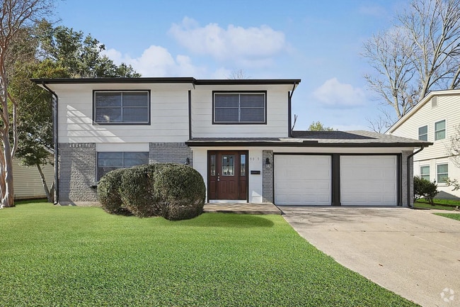 Building Photo - 9039 Pinewood Dr Rental