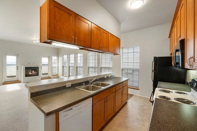 Open-concept kitchen - Hong Kong Apartments