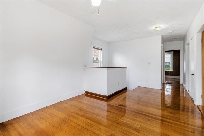 Photo - 78 Grant St Unit 2