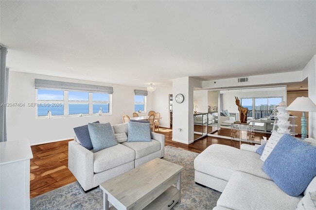 Building Photo - 1201 S Ocean Dr Unit 1702N