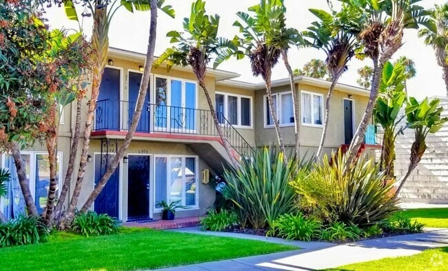 Building Photo - 2BR Apartment Steps from Windansea Beach Unit 6510 La Jolla Blvd
