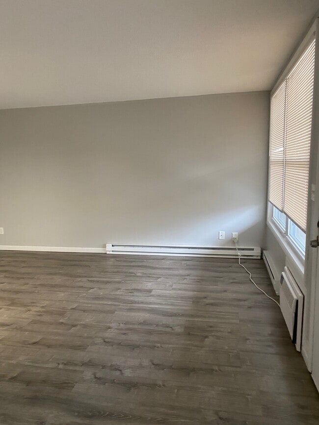 Photo - 805 Illini Ave Unit D