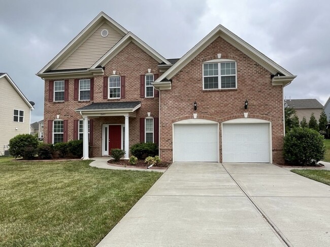Building Photo - Spacious 4 Bed + Bonus Room Home in Concord