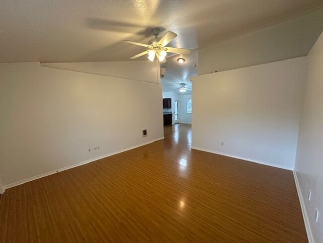 Photo - Duplex for rent