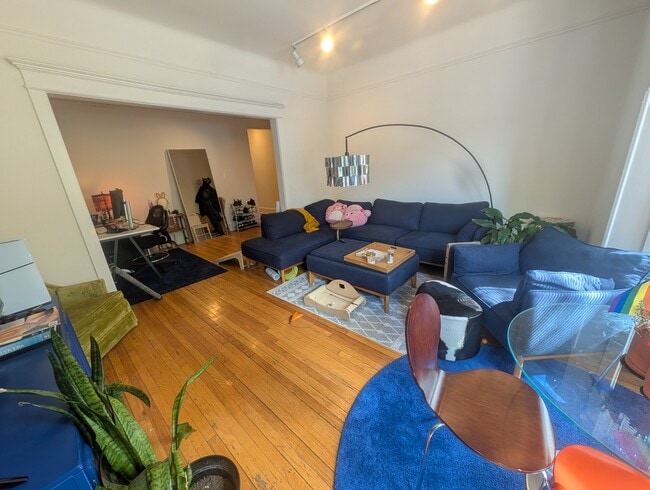 Photo - 3815 N Wilton Ave