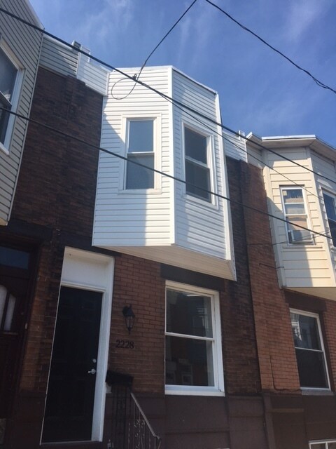 2 BED 1 BATH house in South Philly! - 2 BED 1 BATH house in South Philly!