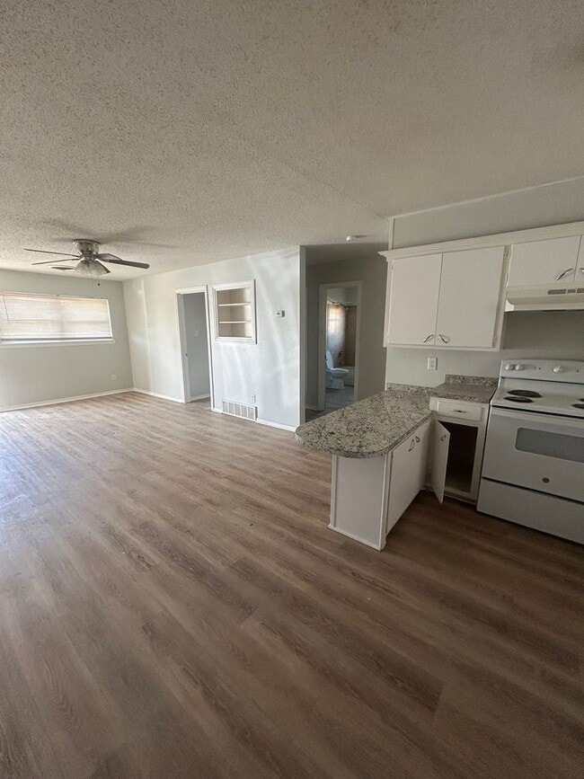 Building Photo - 1618 58th St Unit B