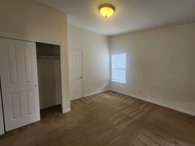 Photo - Beautiful 4 Bedroom Home In Beacon Point! Cherry Creek Schools!