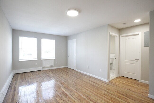 Photo - 529 S 11th Ave