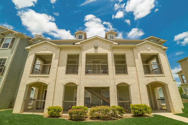 Silverton Village - Silverton Village Apartments