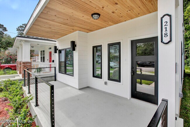 Photo - 218 E 2nd St