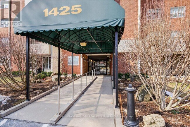 Photo - 1425 Ghent Ave Unité 704