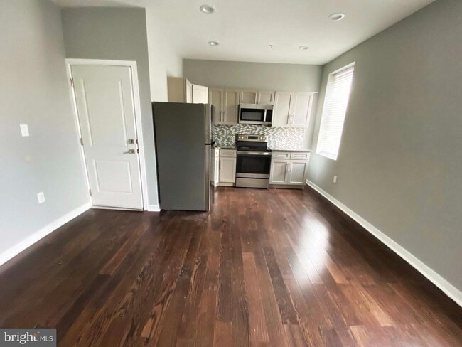 Photo - 1801 W Venango St Unit 4
