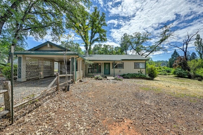 Photo - Country living in Beautiful Meadow Vista