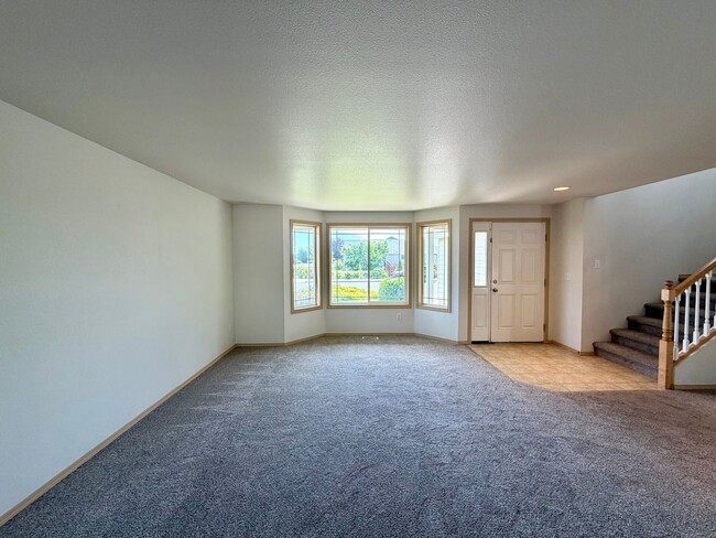 Photo - Spacious 4 Bedroom, 2.5 Bath w/3 Car Garage!