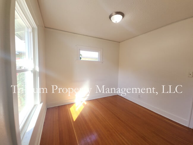 Photo - 6425 N Curtis Ave