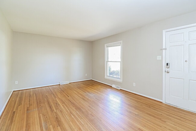 Photo - 3515 Archer Ave