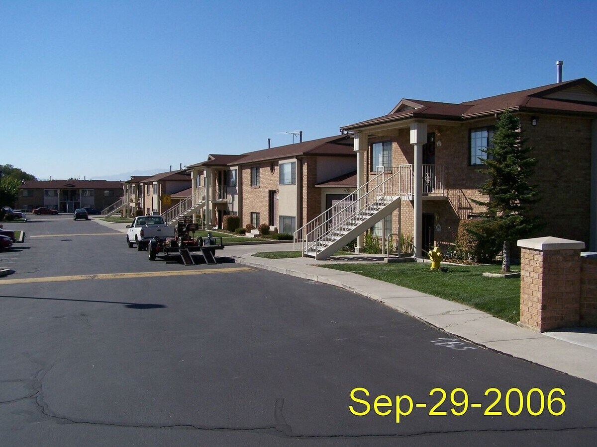 Photo - 2 Bedroom, 1 Bath, top floor Apartment Unit 311