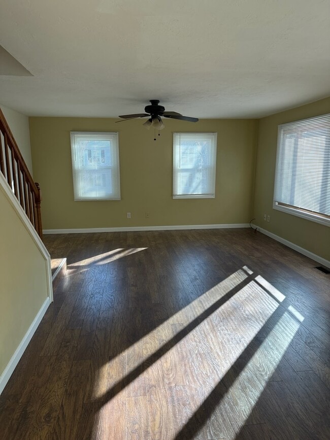 Photo - 16 Ledgecrest Dr