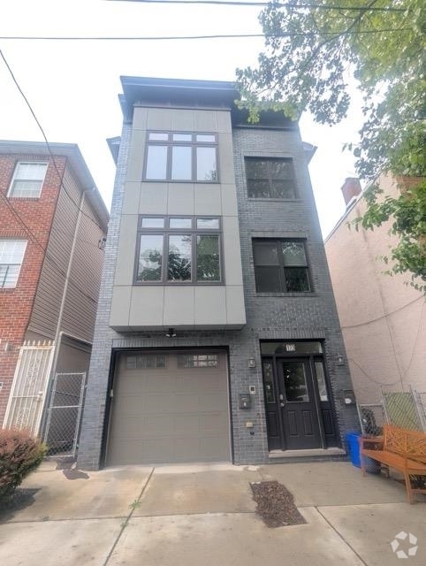 Building Photo - 173 Halladay St Unit 2 Rental
