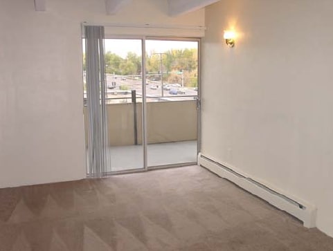 Interior - Presidential Arms