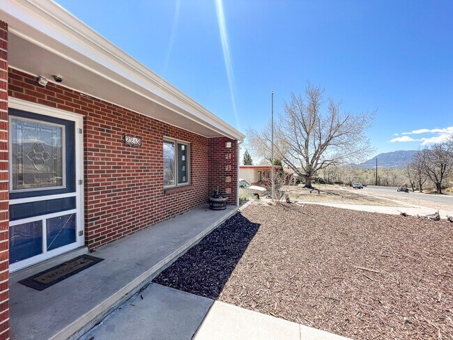 Photo - 2213 N Meade Ave