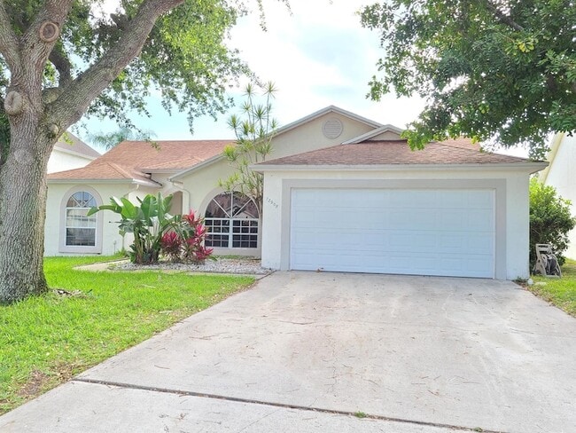 Building Photo - 12908 Meadowbend Dr Rental