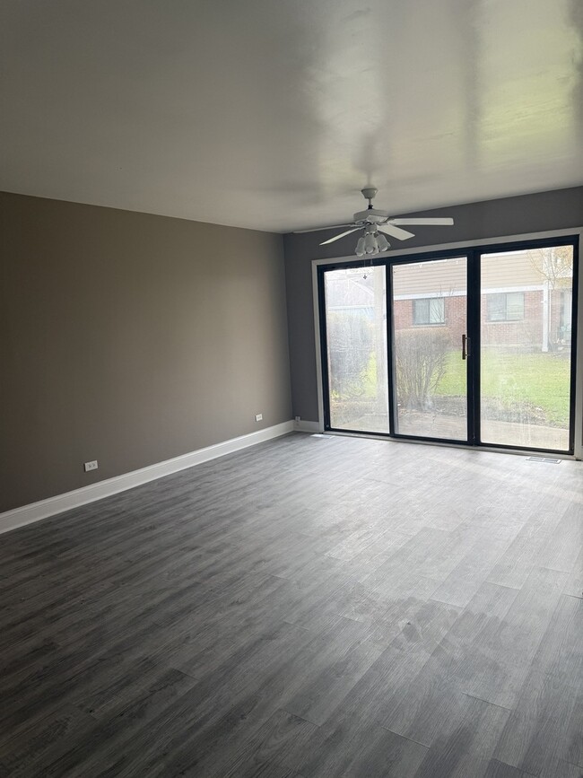 Photo - 292 Middlebury Ct Unidad D1