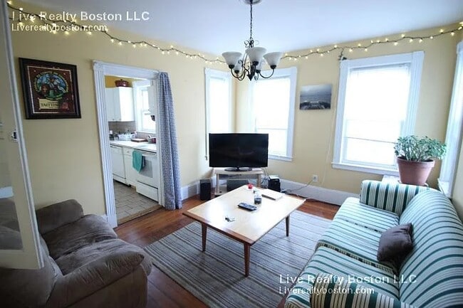 Building Photo - 30 Antwerp St Unit 1