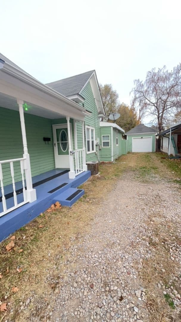 Photo - 512 W Oak Ave