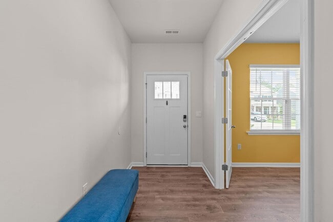 Photo - Spacious 5 Bedroom Home with a Fully Fence...