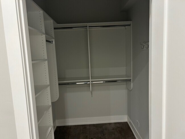 Photo - 4936 N Lincoln Ave Unit 1N