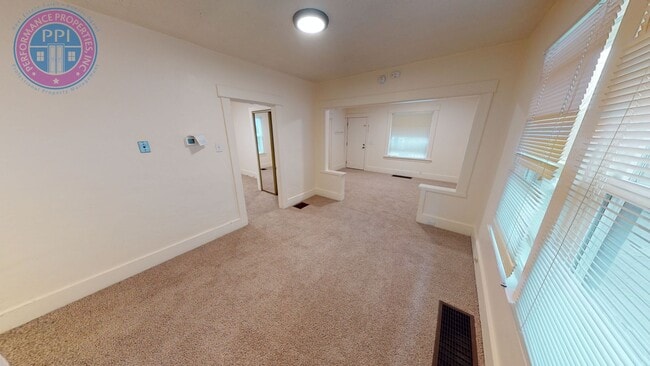 Photo - Mt. Tabor Craftsman! Covered Front Porch & Fenced Backyard