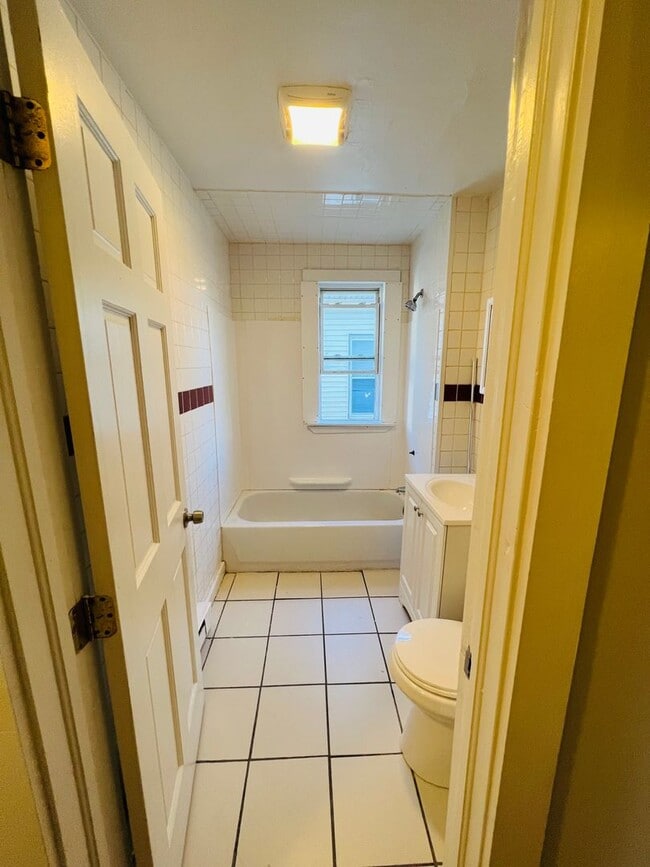 10 Westcott St